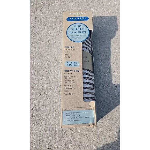 BERNINI Outdoor Insect Shield Blanket 57 X 68 Repels Mosqui, Ticks, fleas, Fly - Picture 3 of 5